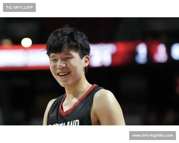 开拓者杨瀚森主场首秀，尼克斯大胜27分