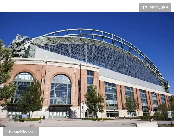 通讯:一座老旧球馆的科技化改造——密尔沃基Fiserv广场的5G专网与边缘计算升级之路