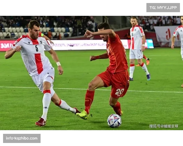 格鲁吉亚站观众热情高涨，东道主选手赛后抛掷“金腰带”致意